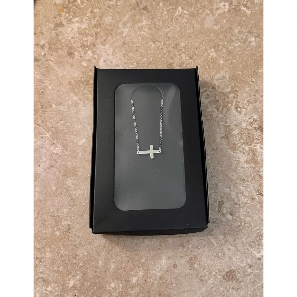 Minimalist Stainless Steel Cross Pendant Necklace - Picture 6 of 6
